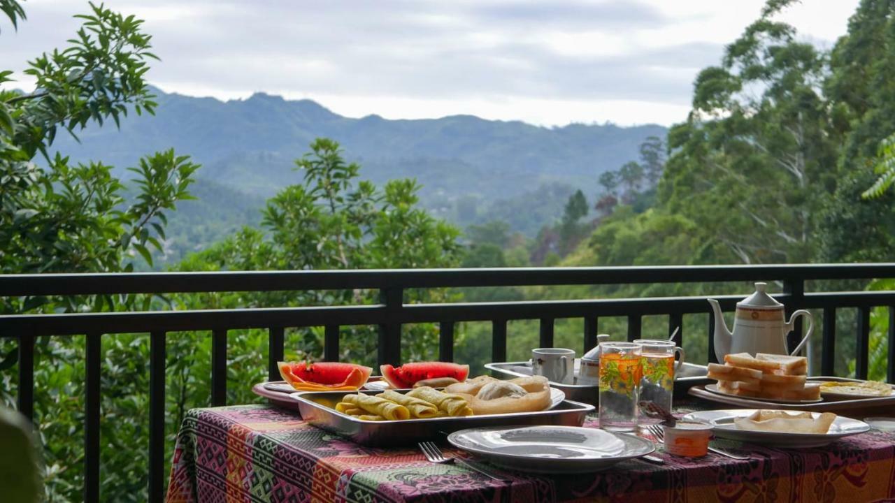 Serene Homestay Ела Екстериор снимка